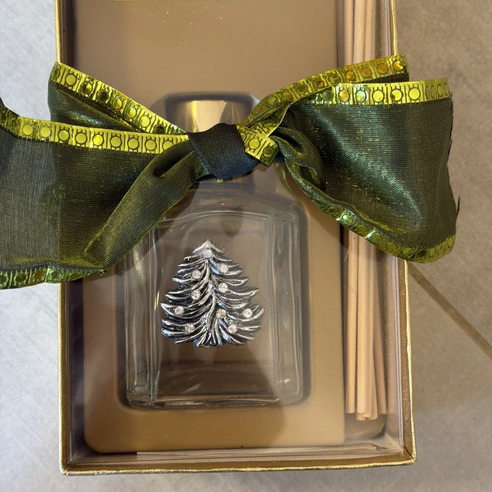 Aromatique The Smell Of The Tree Mini Reed Set With Diffuser Oil 1 Oz